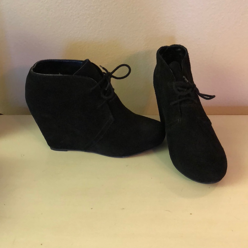 Wedge shoe boots